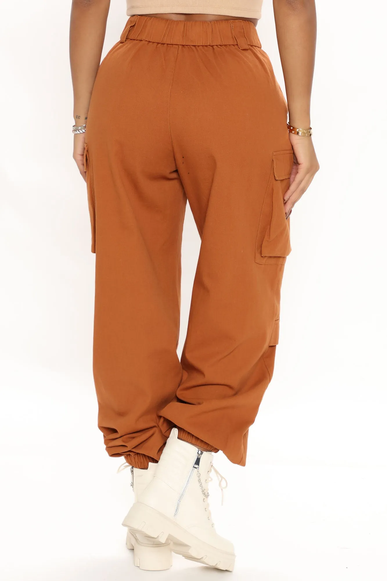 Amelia Oversized Cargo Pants - Cognac