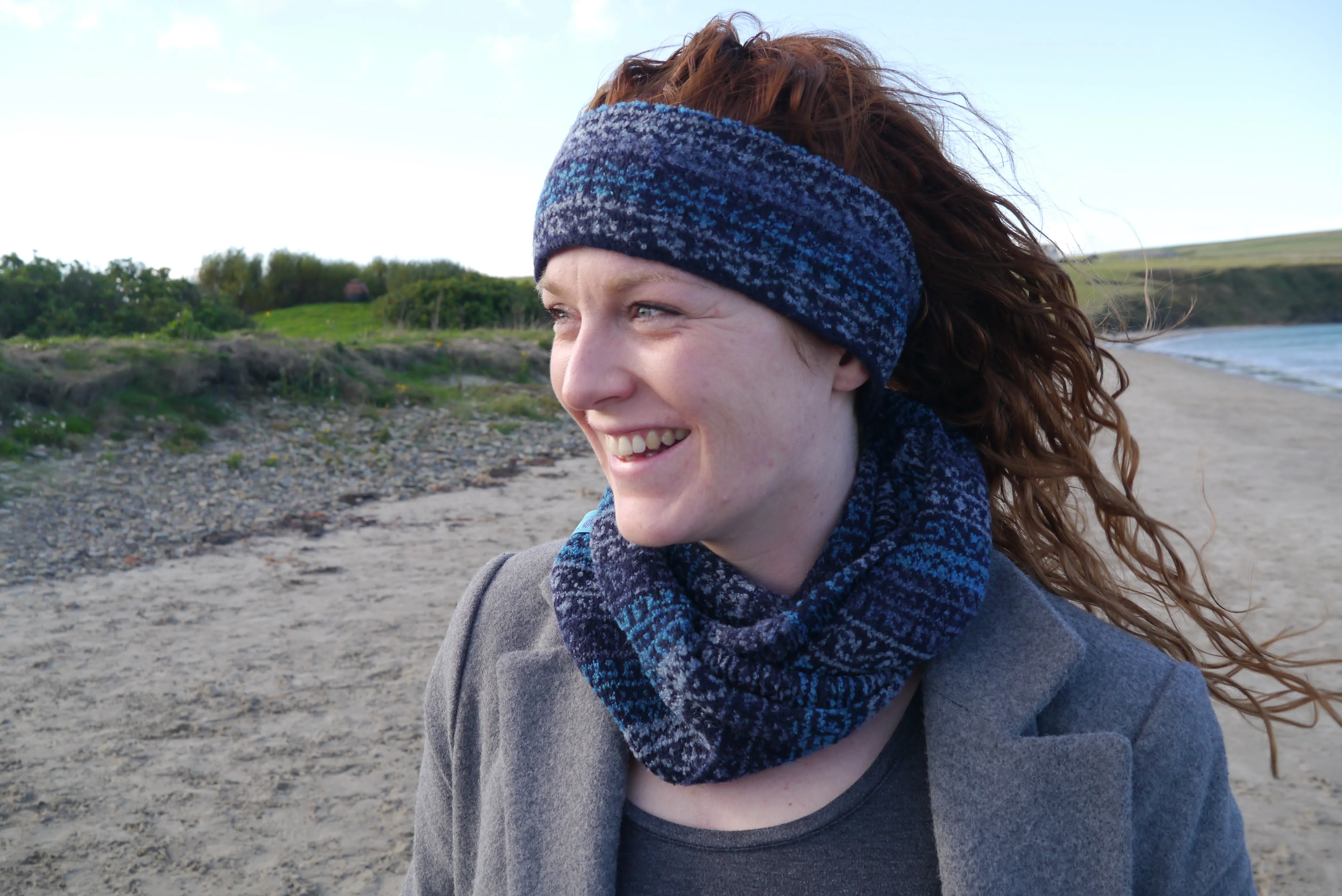 Annie Glue Stormy Seas Fair Isle Snood