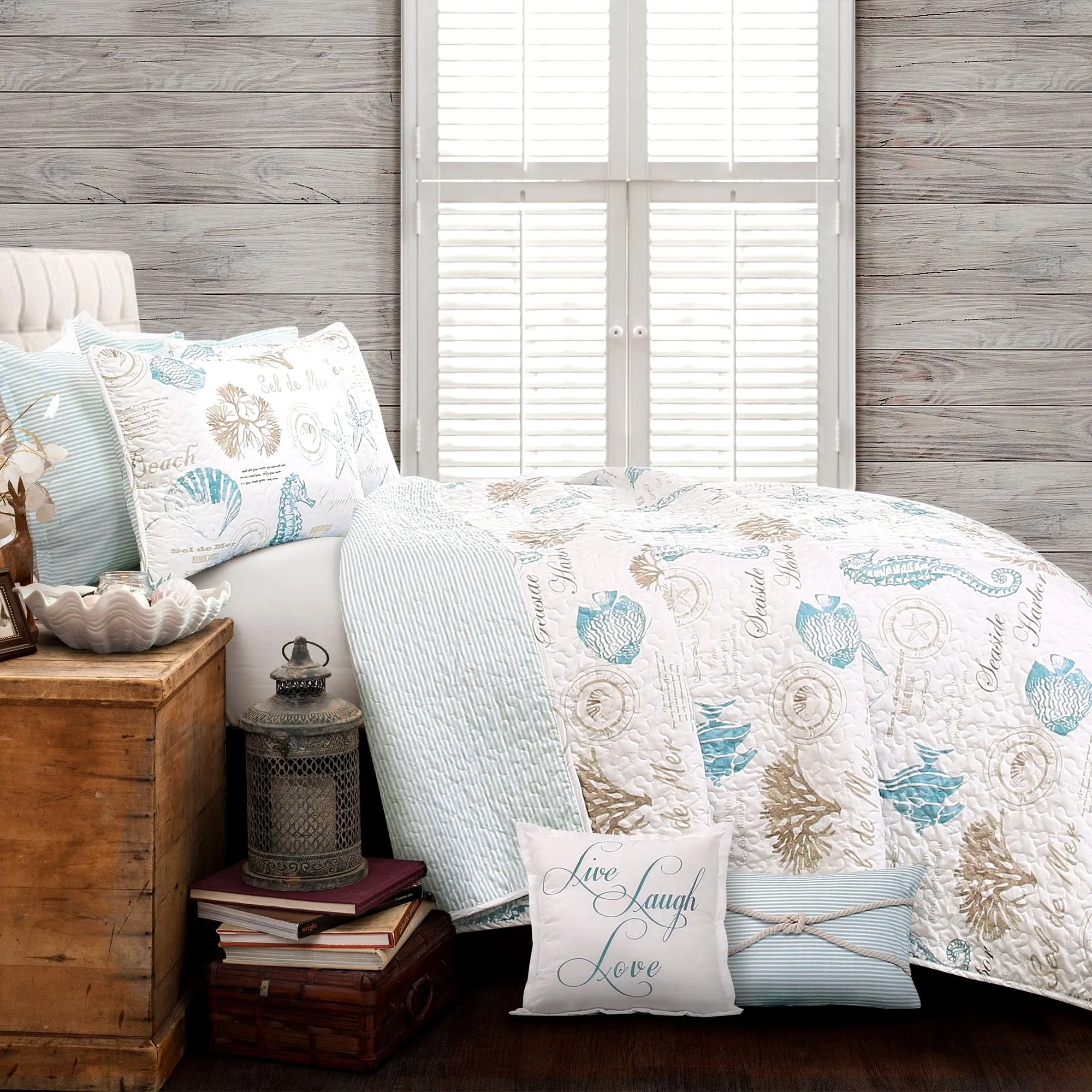 Harbor Life Reversible Quilt Set