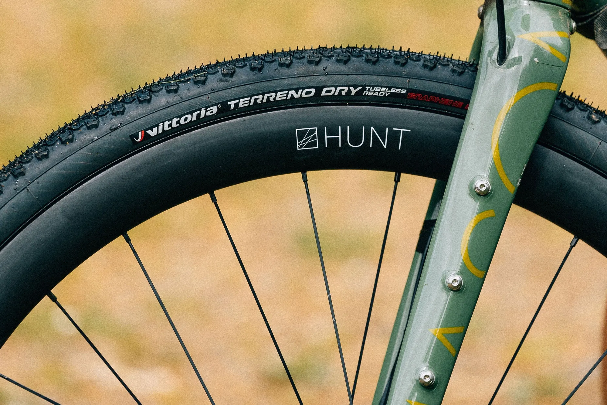 HUNT 40 Carbon Gravel Dynamo Wheelset