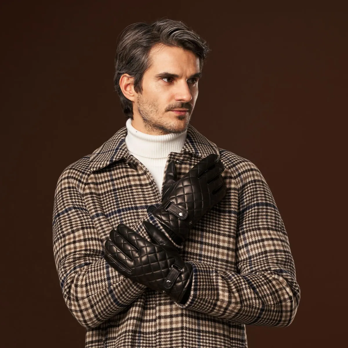 Luca (black) - Italian lambskin leather gloves with cashmere lining and checkered pattern