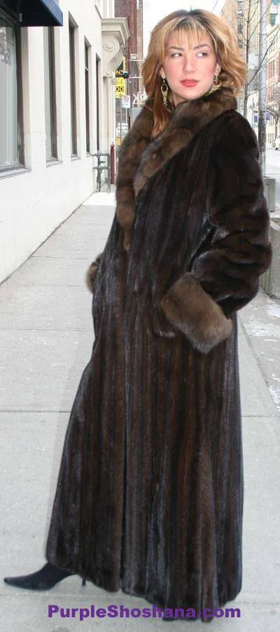 Luxurious NAFA Solid Mahogany Brown Canadian Mink Fur Coat   Sable M