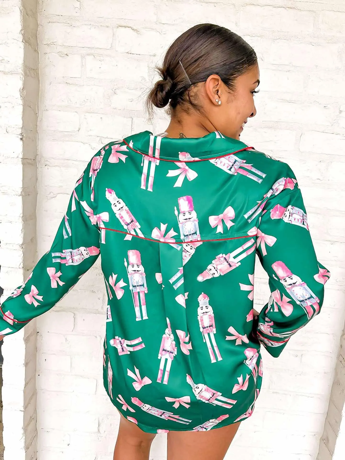 Queen Of Green Nutcracker Bow Pajamas