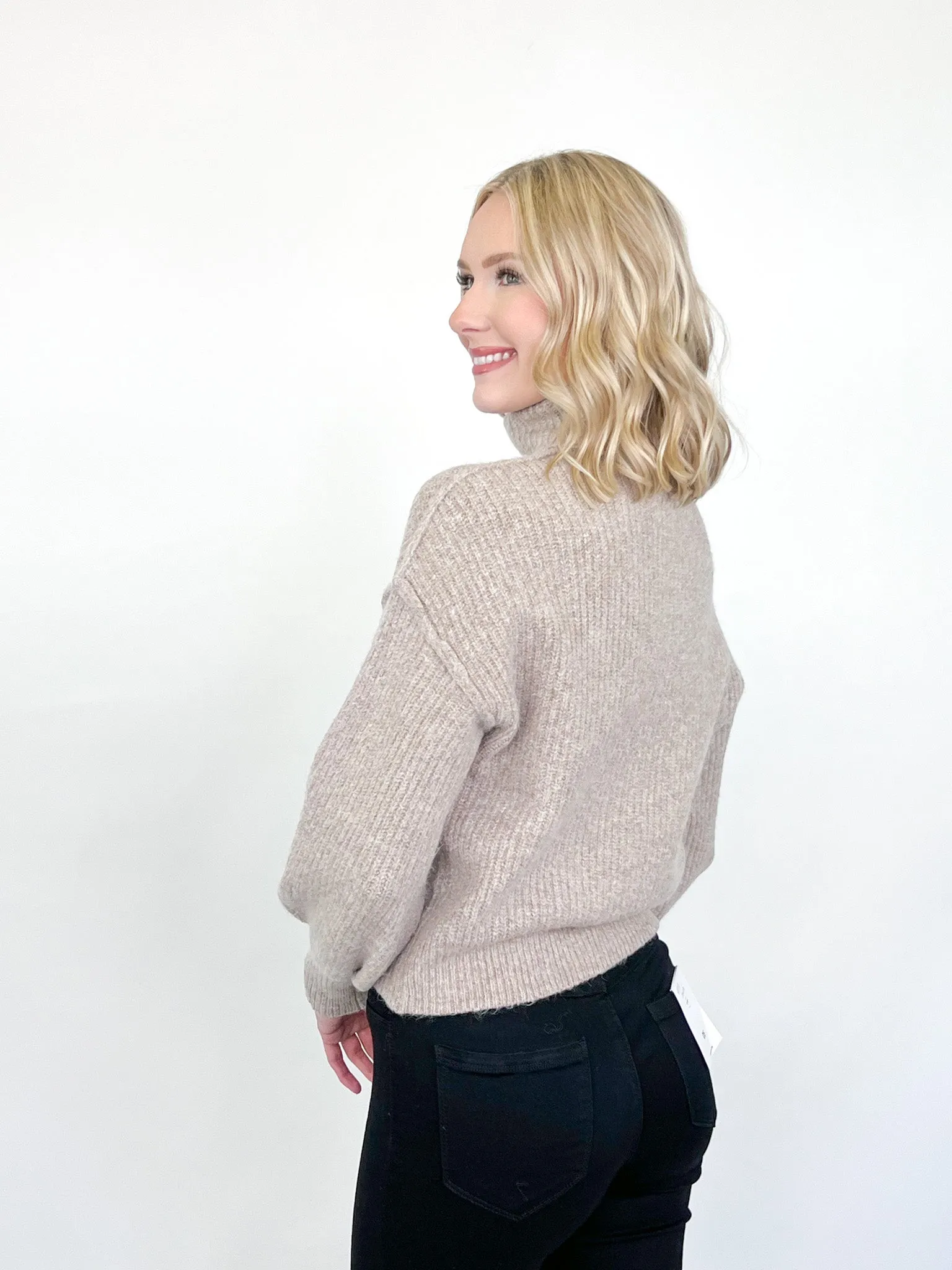 Ruth - Turtleneck Knit Sweater (Beige)